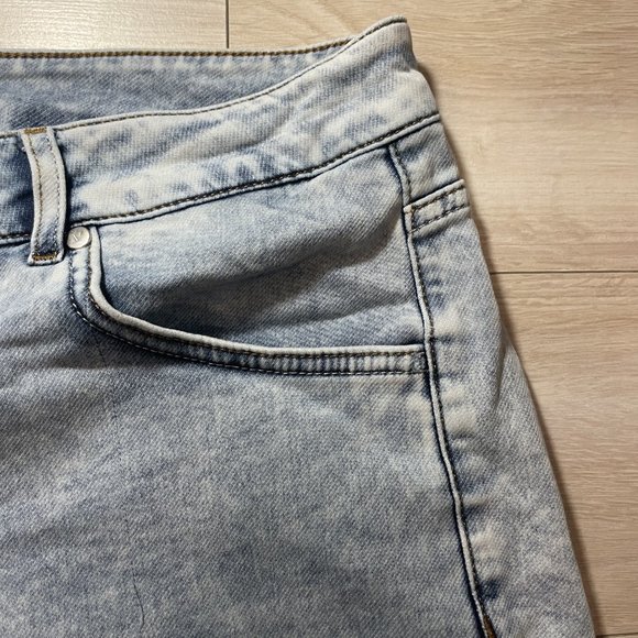 Vitaly - Jean Shorts - Picture 8 of 8